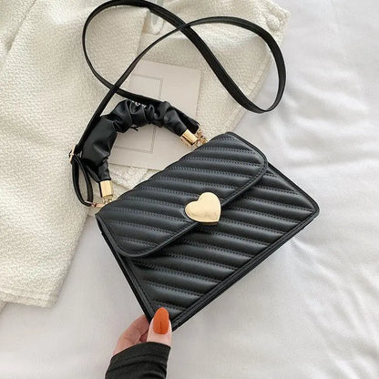 Chic Love Shoulder Bag - Little Addiction